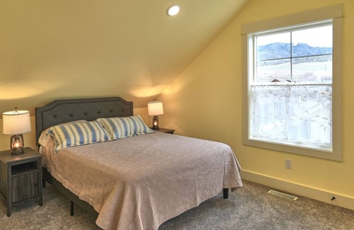 Oroville Casa | 101 Flip Flop Lane (Country)