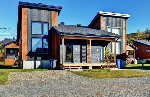 Stoneham Casa | 102 chemin des Ruisselets