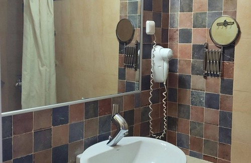 Kamena Vourla Casa | 102 | Okeania Triple Room Ground Floor