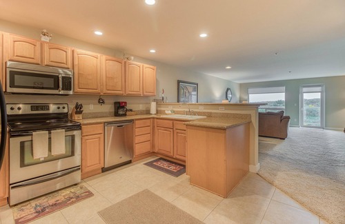 Westport Condominio | 1023 - Happiness comes in waves