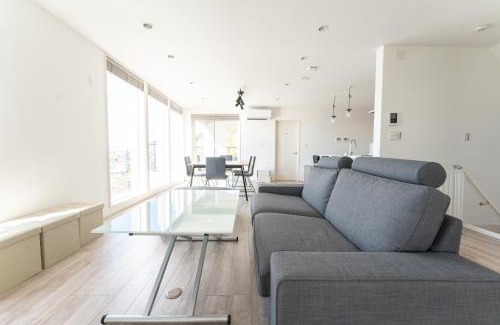 Hayama Casa | 104号室 海の見えるシェアハウスRoopt Hayama Collective Houseの一室
