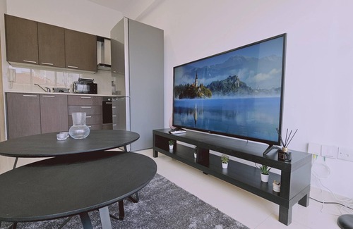 City Centre Apartamento | 104 NIC - 102 Stay Cosmo City Suite