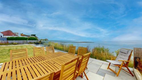 Penrhyn Bay Casa | 105 The Beach House