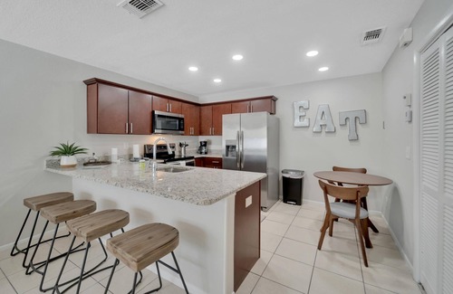 Apollo Beach Condominio | 1053 Apollo Beach Blvd, Unit 5