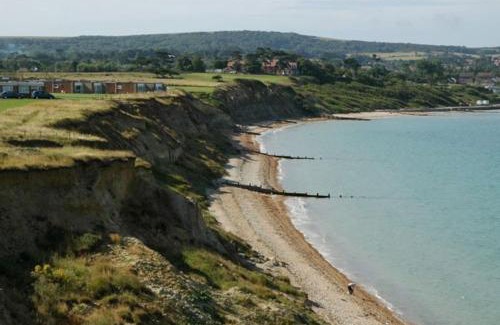 Freshwater Chalet De Esquí | 107 Brambles Chine, Holiday Coastal Chalet