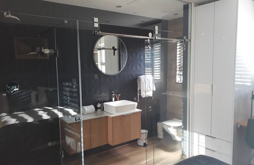 Stellenbosch Central Hotel | 107 Dorpstraat Boutique Hotel