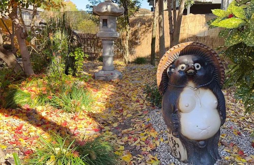 Kani Casa | 107 year old house, 100 year old townhouse. Convenience store, pharmacy, supermarket within 2 minutes walk. Groups of 20 people can stay. Natural hot spring within 5 minutes drive, seafood market, tourist attractions Inuyama Castle and Meiji Village nearb