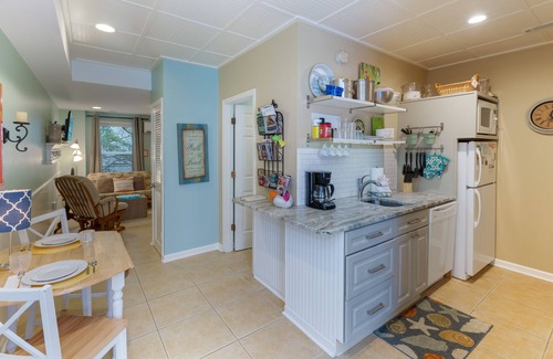 Isle of Palms Condominio | # 109 Heart of IOP Condominio de estudio de 1st Fl @ Ocean Inn, 1 bloque de playa