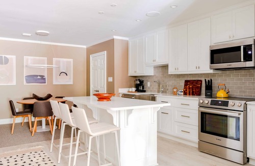 Fairhope Casa | 109 Lower Floor the Church St Collection with Pool