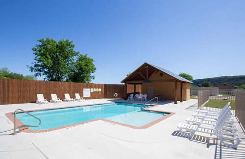 New Braunfels Apartamento | 109 m² Apartamento ∙ 3 habitaciones ∙ 8 huéspedes