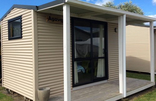 Matarangi Cabina | 109 Nikau Spa and Dog Friendly