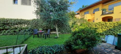 Morbio Inferiore Apartamento | #10ilnumeroperfetto, independent entrance, private parking & garten