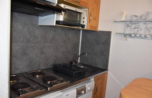 Pralognan-la-Vanoise Apartamento | 10m del centro estación, 2.o piso, balcón, parking, tv, local para esquís, 36m²