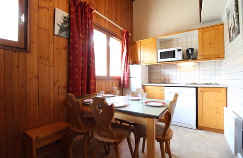 Lanslevillard Apartamento | 200m del centro estación, 3.o piso, tv, local para esquís, 30m², Val Cenis