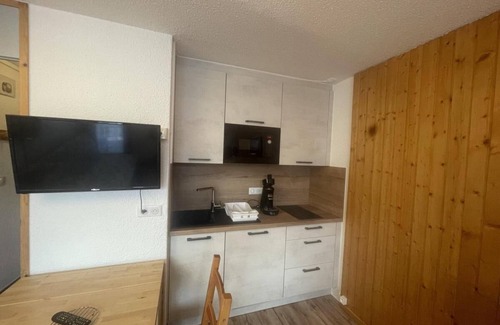Plagne Villages Apartamento | 50m del centro estación, 2.o piso, vista calle, balcón, tv, local para esquís, 19m², La Plagne