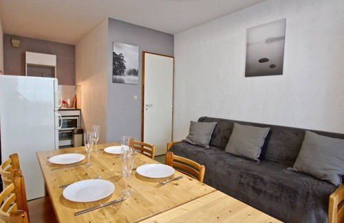 Chamrousse Apartamento | A 10m de las pistas de esquí, 1.o piso, balcón, tv, local para esquís, 34m², Chamrousse