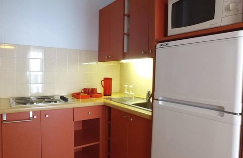 Prapoutel Apartamento | 200m del centro estación, piscina, parking, tv, local para esquís, 40m², Les 7 Laux