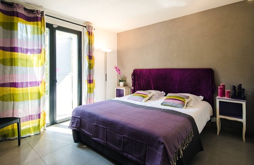 Tavel Villa | 10min from Avignon, La Villa d'Ambre - Domaine de la Mordorée, Tavel, 8 people max