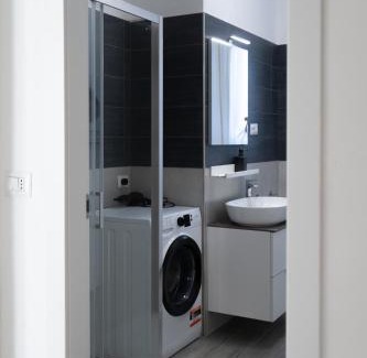 Gallaratese Apartamento | 10min RhoFiera & SanSiro - 5min Metro - AC - FreeParking
