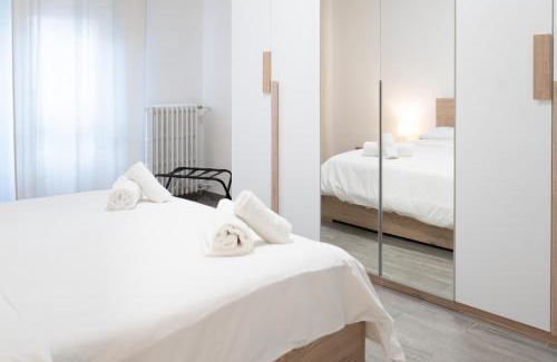 Gallaratese Apartamento | 10min RhoFiera & SanSiro - 5min Metro - AC - FreeParking