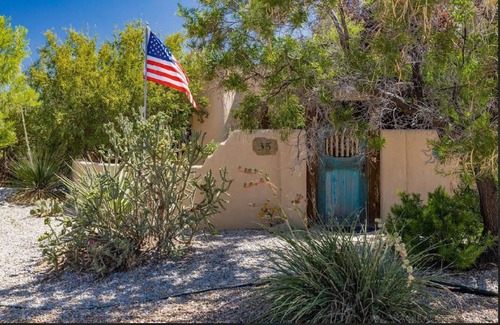 Corrales Casa | 10min to Albuquerque Balloon Park-Corrales Oasis, 3-night minimum booking!