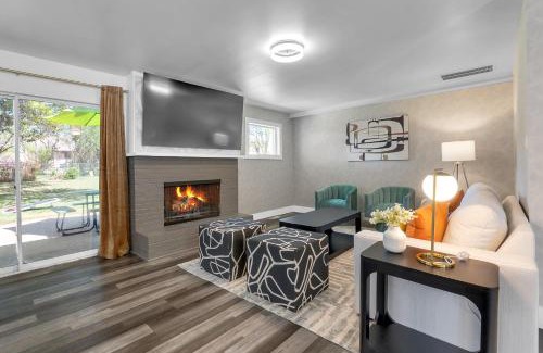 Tulsa Casa | 10min to EXPO - Family-Friendly with Office & Playroom