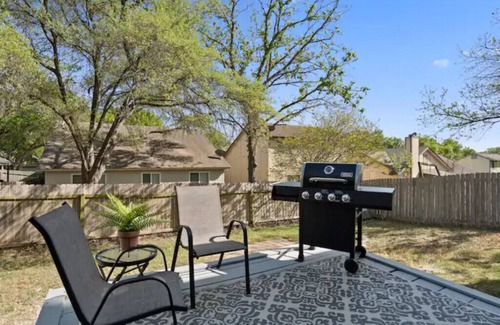 Converse Casa | 10Min2RandolphAFB~20Min2FtSH~4B/2.5B~PetFriendly!