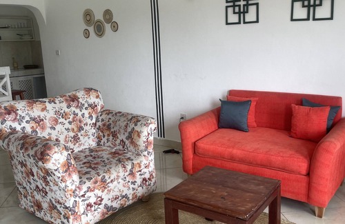 Gede Apartamento | 10minutes away from the beach!Bring your pets along for the stay ☺️