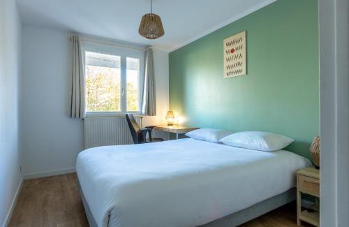Courcouronnes Apartamento | 10mn T12 - RER D, Paris 33mn, From 1 to 6 Guests, Undergroung Private Parking, Shopping Mall, Swimming Pool, Skating Rink, Théâtre, Cinéma, Library