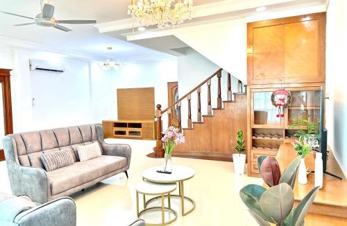 Sibu Casa | 10Pax Spacious Semi-D&Nearby City Centre