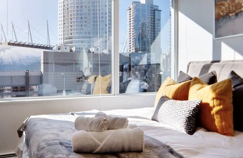 Gastown Condominio | Stylish 2BD Condo in Downtown with an Excellent View of Marina