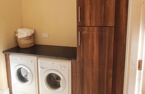 Dungarvan Casa | 11 AN SEANACHAI HOLIDAY HOMES, pet friendly in Ring, County Waterford
