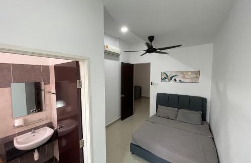Taman Mount Austin Casa | 11 Austin 5mins to AICC Long Sing HeLiXuan Yi Jia PeiKin Restaurant Opposite HSI