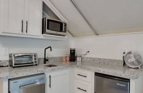 Groveoak Alquiler De RV | #11 Love Shack Luxury Glamping Tent Lovers Theme