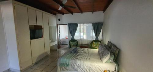 St. Lucia Apartamento | 11 Manzini Chalets -Timone's Retreat