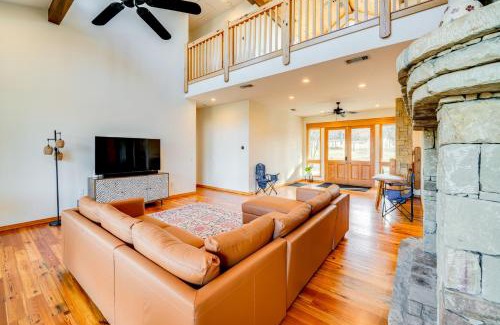 Little Elm Casa | 11 Mi to Downtown Denton Spacious Ranch Retreat