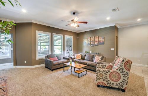 Lubbock Casa | 11 Mi to Dtwn Lubbock Home with Patio, Grill and Yard