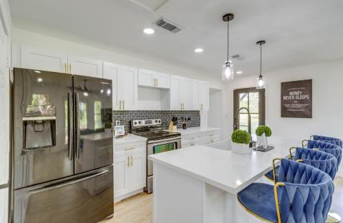 Hempstead Casa | 11 Mi to Golf Home with Fishing Pond in Hempstead
