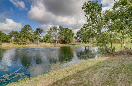 Hempstead Casa | 11 Mi to Golf Home with Fishing Pond in Hempstead