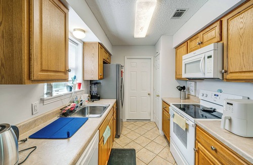 Denton Casa | 11 Mi to Lewisville Lake: Family Home in Denton