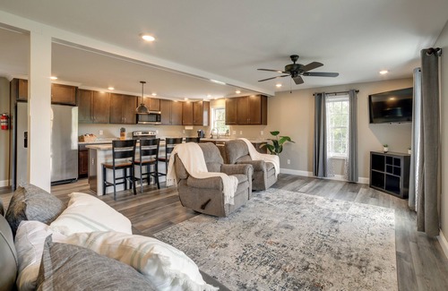 Racine Casa | 11 Mi to McConnells Mill: Home Near Ellwood City