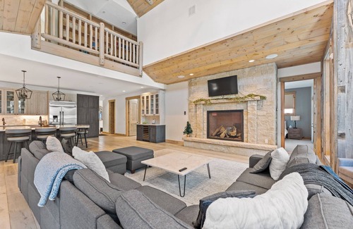 Warrior's Mark Cabaña | 11 Riverwood Drive