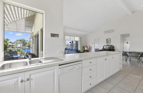 Noosaville Casa | 11 Seamount Quay Noosa Waters