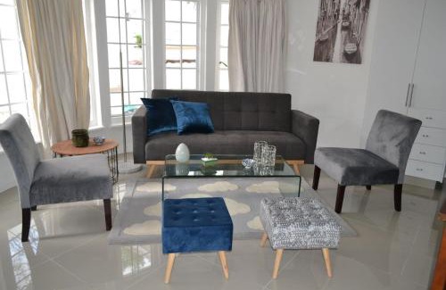Woodmead Casa | 11 Woodmead Suites
