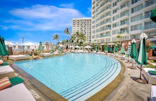 West Avenue Apartamento | 1100 West South Beach Luxe Miami Condos by Joe Semary