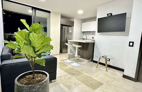 El Castillo Apartamento | 1101 El Poblado! Two balconies & a beautiful view