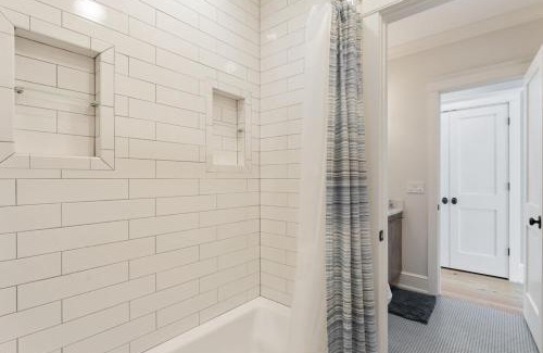 Folly Beach Casa | 1103 E Arctic - Salty Lady - Beautiful Custom Oceanfront Home - Hot tub