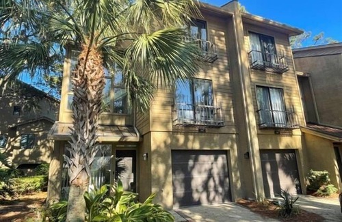 Sea Pines Villa | 1107 Harbour South Club Villa at The Sea Pines Resort