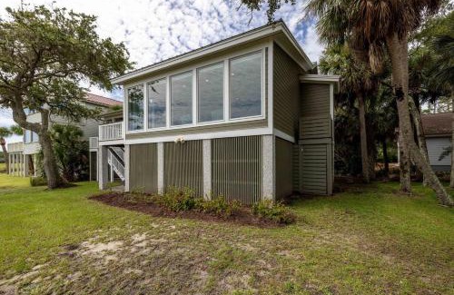 Saint Helena Island Casa | 111 Cardinal Crest - Resort Access & Golf Cart Included!