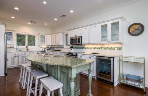 Saint Helena Island Casa | 111 Cardinal Crest - Resort Access & Golf Cart Included!